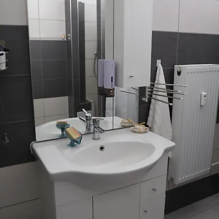 Ueveghid Apartman Satoraljaujhely Exterior photo